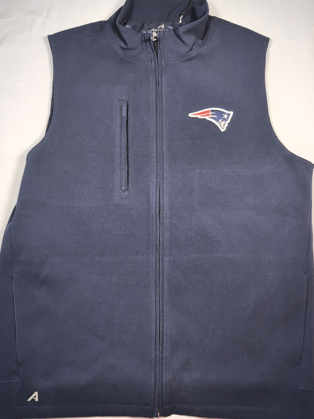 Antigua New England Patriots Navy Sleeveless Vest NWT